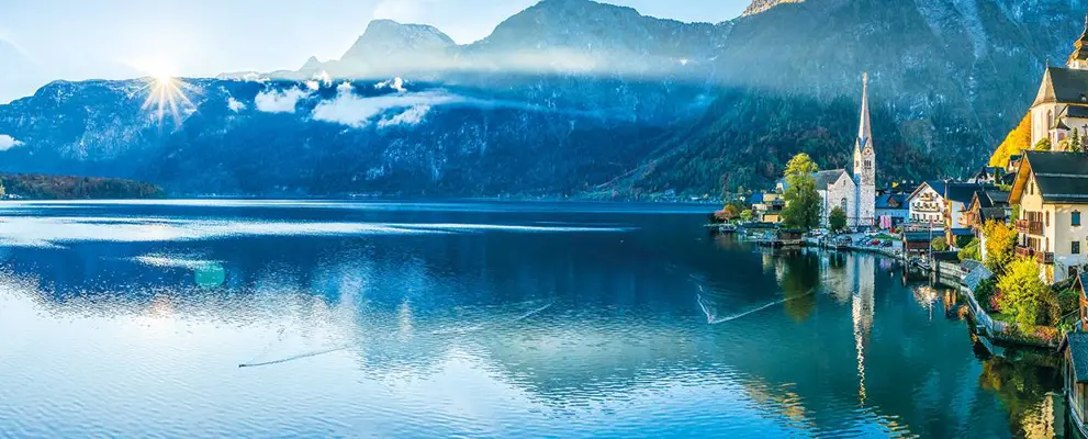 Lake and mountain range in Austria